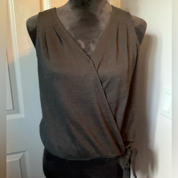 Universal Thread Tops - Universal Thread XS black front wrap and tie tank